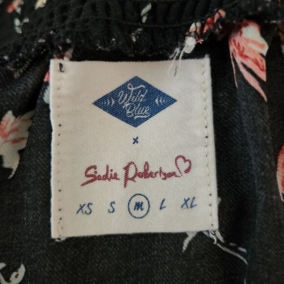 Wild Blue x Sadie Robertson Black Floral Off Shoulder Semi-Sheer Blouse Medium - Picture 3 of 5